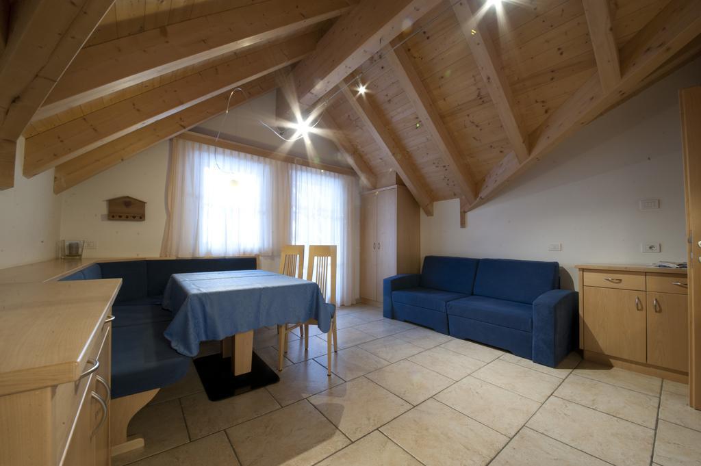 Appartamenti Villa Olympia Corvara In Badia Habitación foto