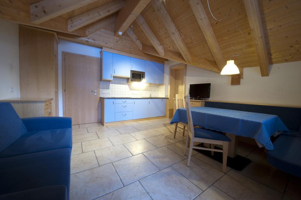 Appartamenti Villa Olympia Corvara In Badia Habitación foto