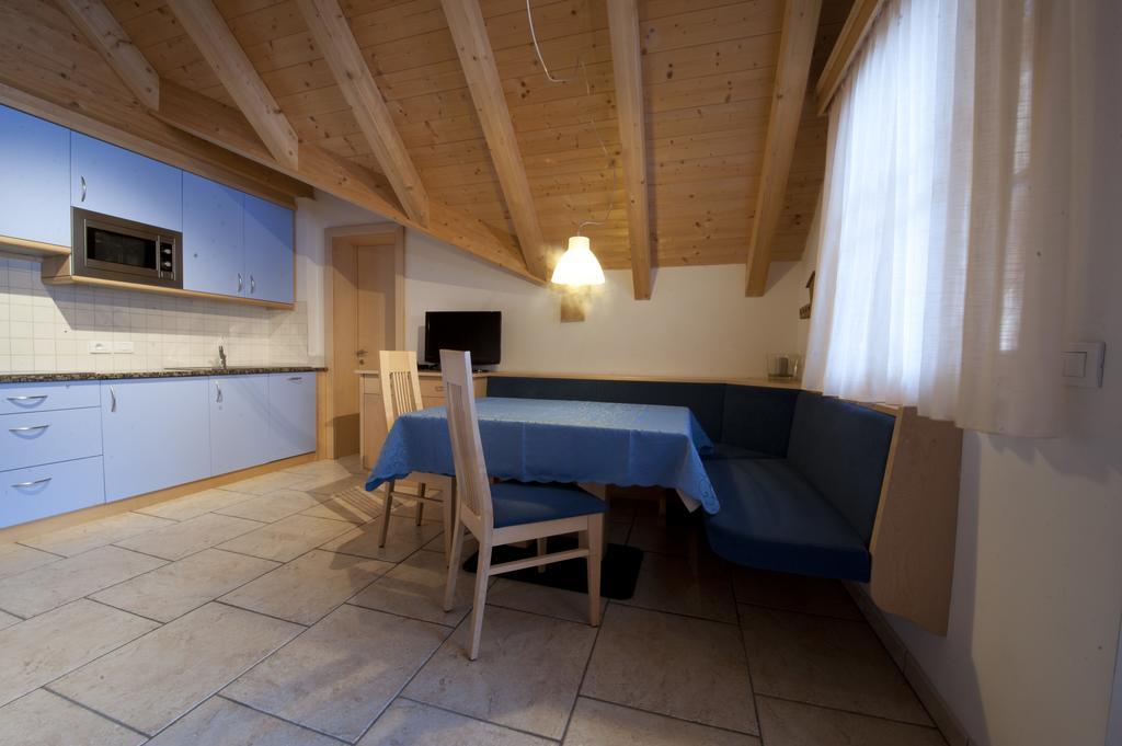 Appartamenti Villa Olympia Corvara In Badia Habitación foto