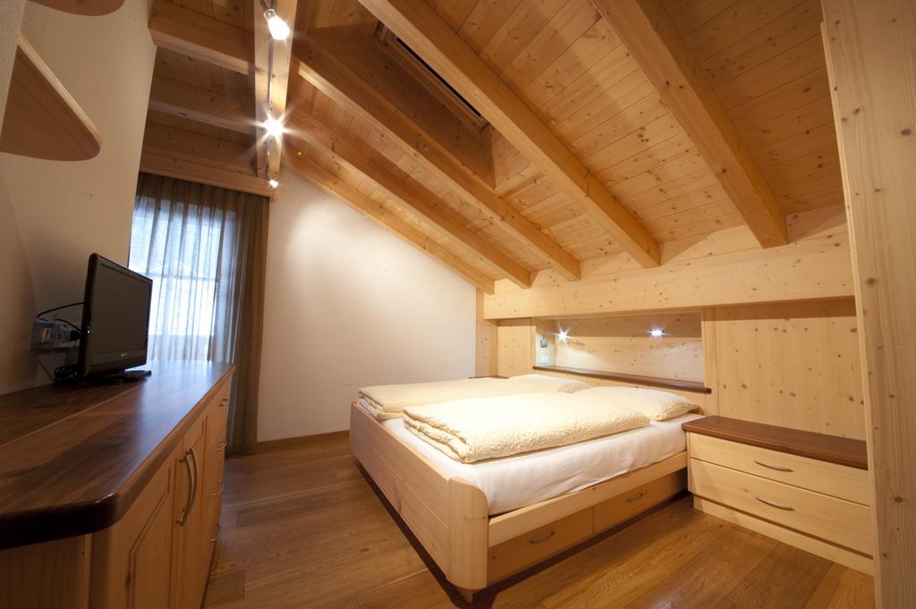 Appartamenti Villa Olympia Corvara In Badia Habitación foto